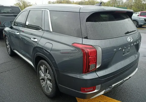 Photos of 2021 Hyundai Palisade SEL for sale in Nashua, NH at CarFive Nashua, NH