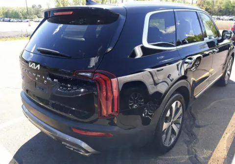 Another view of 2022 Kia Telluride SX for sale in Nashua, NH at CarFive Nashua, NH