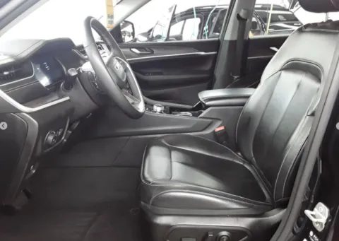 More photos of 2023 Jeep Grand Cherokee L Limited at CarFive Nashua, NH, NH