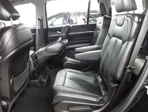 More photos of 2023 Jeep Grand Cherokee L Limited at CarFive Nashua, NH, NH