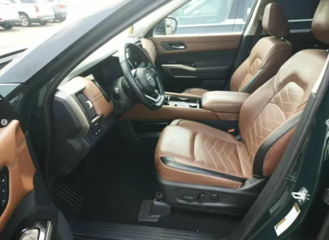 More photos of 2022 Nissan Pathfinder Platinum at CarFive Nashua, NH, NH