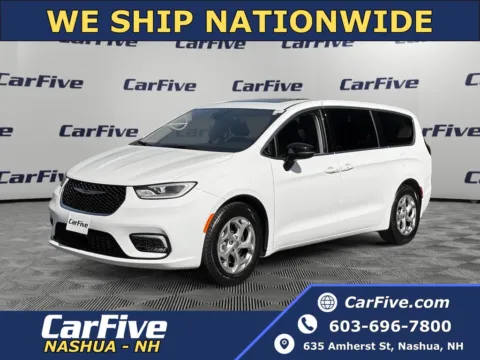 White 2024 Chrysler Pacifica Limited for sale in Nashua, NH