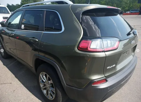 Photos of 2019 Jeep Cherokee Latitude Plus for sale in Nashua, NH at CarFive Nashua, NH