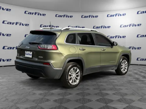 More photos of 2019 Jeep Cherokee Latitude Plus at CarFive Nashua, NH, NH
