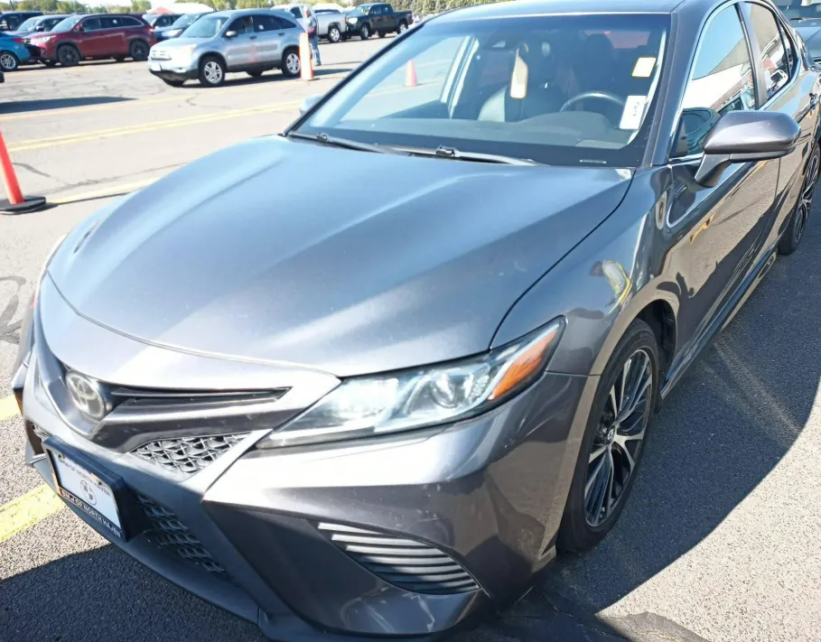 2018 Toyota Camry 2.5 Auto SE's photo