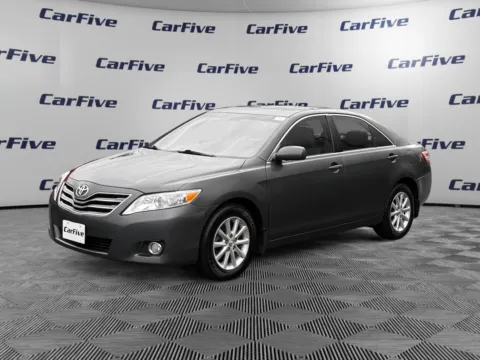 Gray 2011 Toyota Camry XLE for sale in Nashua, NH