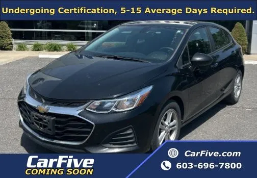 2019 Chevrolet Cruze LS Hatchback Auto's photo