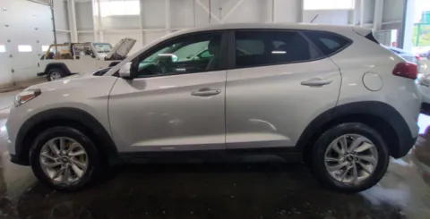 Photos of 2018 Hyundai Tucson SE for sale in Nashua, NH at CarFive Nashua, NH
