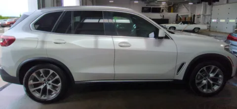 More photos of 2019 BMW X5 xDrive40i at CarFive Nashua, NH, NH