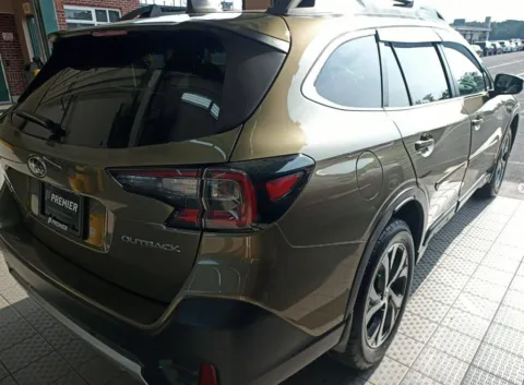 More photos of 2021 Subaru Outback Limited at CarFive Nashua, NH, NH