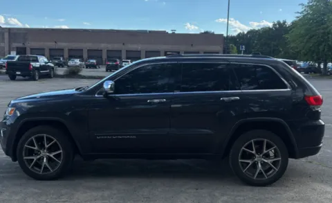 Photos of 2016 Jeep Grand Cherokee Limited for sale in Nashua, NH at CarFive Nashua, NH