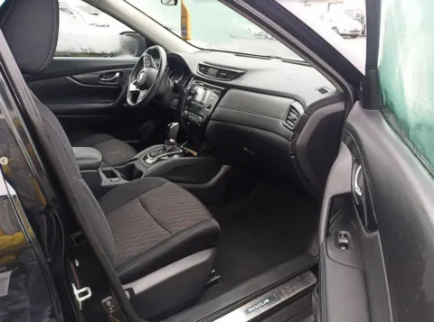 More photos of 2017 Nissan Rogue SV at CarFive Nashua, NH, NH