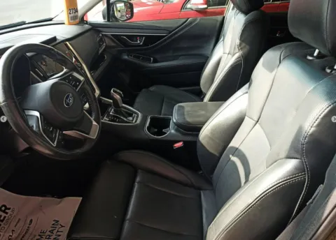 More photos of 2021 Subaru Outback Limited at CarFive Nashua, NH, NH