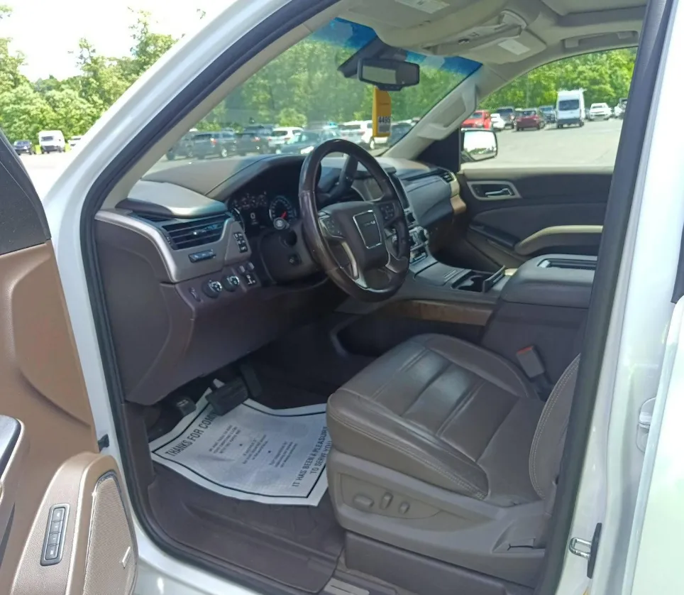 2019 GMC Yukon Denali - Photo 5