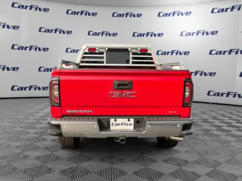 More photos of 2018 GMC Sierra 1500 SLT at CarFive Nashua, NH, NH