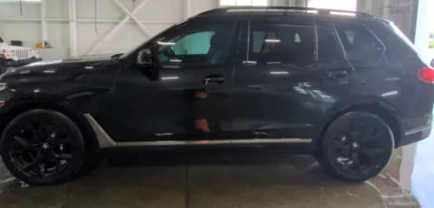 Photos of 2021 BMW X7 xDrive40i for sale in Nashua, NH at CarFive Nashua, NH