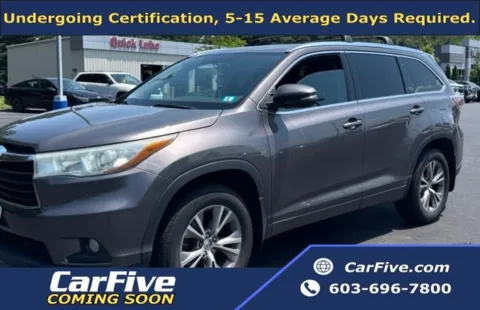 Gray 2015 Toyota Highlander XLE V6 for sale in Nashua, NH