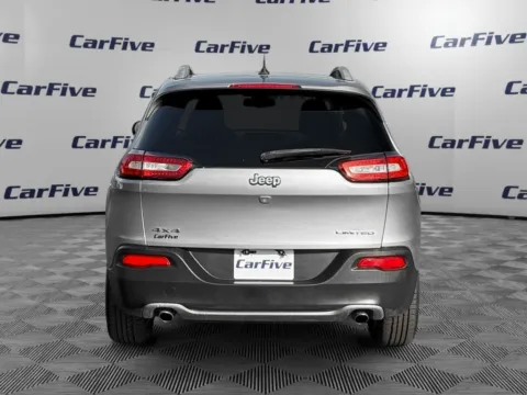 More photos of 2014 Jeep Cherokee Limited at CarFive Nashua, NH, NH