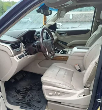 More photos of 2017 GMC Yukon XL Denali at CarFive Nashua, NH, NH