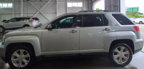 Photos of 2017 GMC Terrain SLT for sale in Nashua, NH at CarFive Nashua, NH