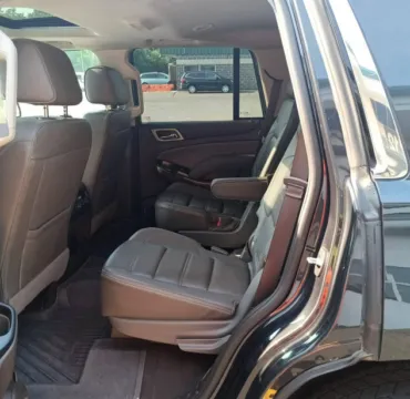 More photos of 2020 GMC Yukon Denali at CarFive Nashua, NH, NH