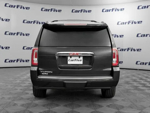 More photos of 2020 GMC Yukon Denali at CarFive Nashua, NH, NH
