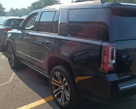 Photos of 2020 GMC Yukon Denali for sale in Nashua, NH at CarFive Nashua, NH