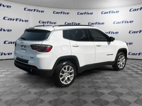More photos of 2022 Jeep Compass Latitude Lux at CarFive Nashua, NH, NH