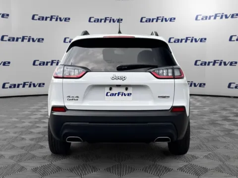 More photos of 2022 Jeep Cherokee Latitude Lux at CarFive Nashua, NH, NH