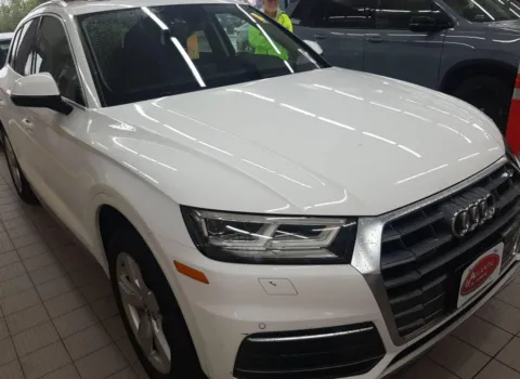 Photos of 2019 Audi Q5 2.0T Premium Plus for sale in Nashua, NH at CarFive Nashua, NH
