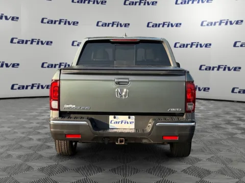More photos of 2019 Honda Ridgeline RTL at CarFive Nashua, NH, NH