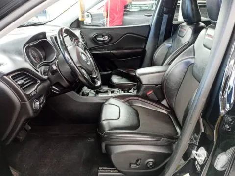 More photos of 2021 Jeep Cherokee Trailhawk at CarFive Nashua, NH, NH