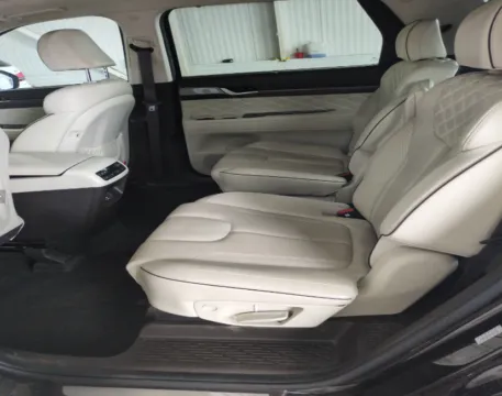 More photos of 2020 Hyundai Palisade Limited at CarFive Nashua, NH, NH