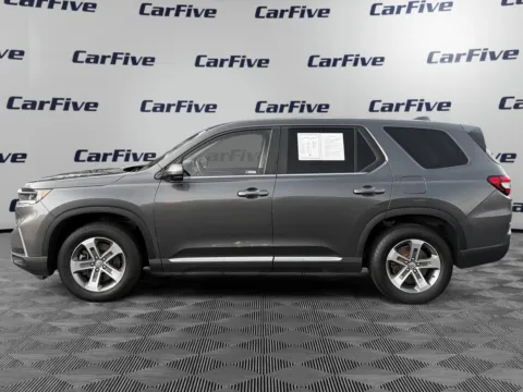 Photos of 2023 Honda Pilot EX-L for sale in Nashua, NH at CarFive Nashua, NH