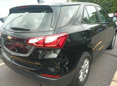 More photos of 2020 Chevrolet Equinox LS at CarFive Nashua, NH, NH