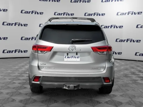 More photos of 2018 Toyota Highlander Limited Platinum at CarFive Nashua, NH, NH