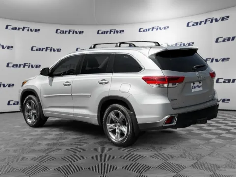 Another view of 2018 Toyota Highlander Limited Platinum for sale in Nashua, NH at CarFive Nashua, NH