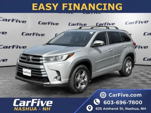Silver 2018 Toyota Highlander Limited Platinum for sale in Nashua, NH