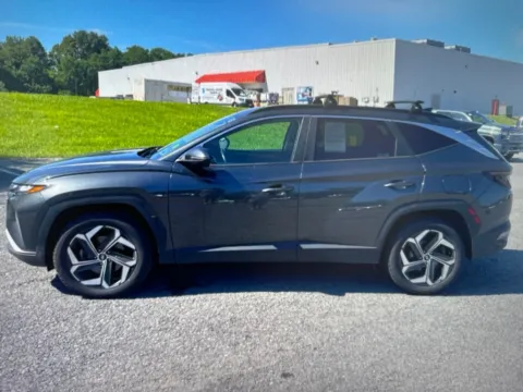 Photos of 2023 Hyundai Tucson SEL for sale in Nashua, NH at CarFive Nashua, NH