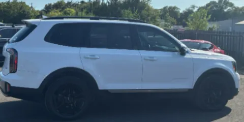 More photos of 2023 Kia Telluride SX X-Line at CarFive Nashua, NH, NH