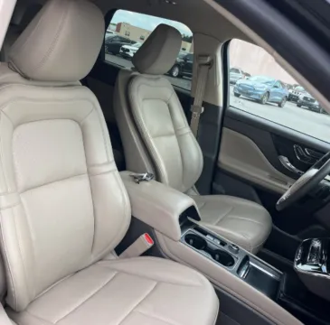 More photos of 2023 Lincoln Corsair Standard at CarFive Nashua, NH, NH