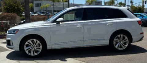 Photos of 2023 Audi Q7 55 Prestige for sale in Nashua, NH at CarFive Nashua, NH