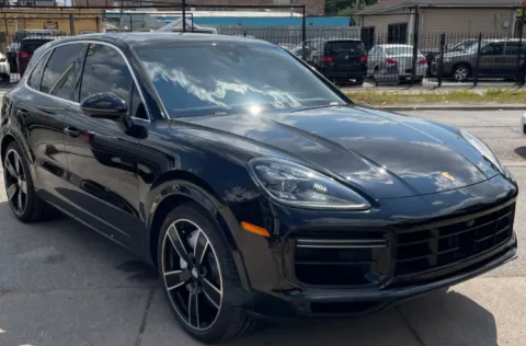 More photos of 2020 Porsche Cayenne Turbo at CarFive Nashua, NH, NH