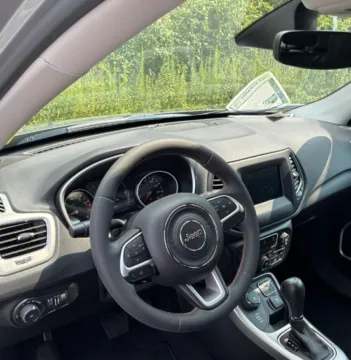 More photos of 2021 Jeep Compass Latitude at CarFive Nashua, NH, NH