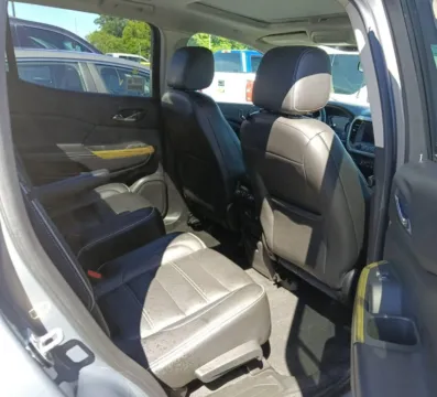 More photos of 2019 GMC Acadia Denali at CarFive Nashua, NH, NH
