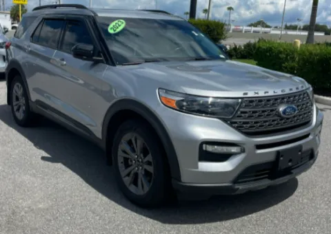 More photos of 2023 Ford Explorer XLT at CarFive Nashua, NH, NH