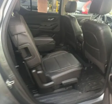 More photos of 2021 Chevrolet Traverse LT Leather at CarFive Nashua, NH, NH