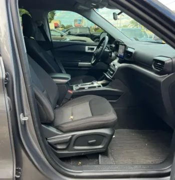 More photos of 2023 Ford Explorer XLT at CarFive Nashua, NH, NH