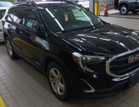 Photos of 2018 GMC Terrain SLE for sale in Nashua, NH at CarFive Nashua, NH