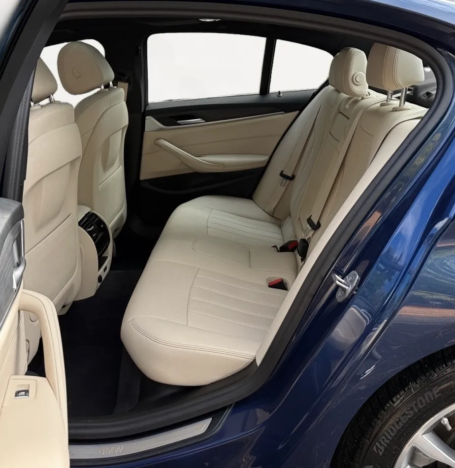 2023 BMW 5 Series 530i - Photo 13